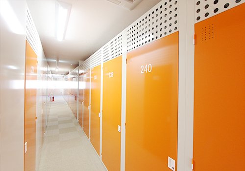 新築の収納専用ビルだから安心