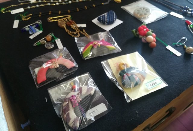 和小物のリメイク商品もあります。