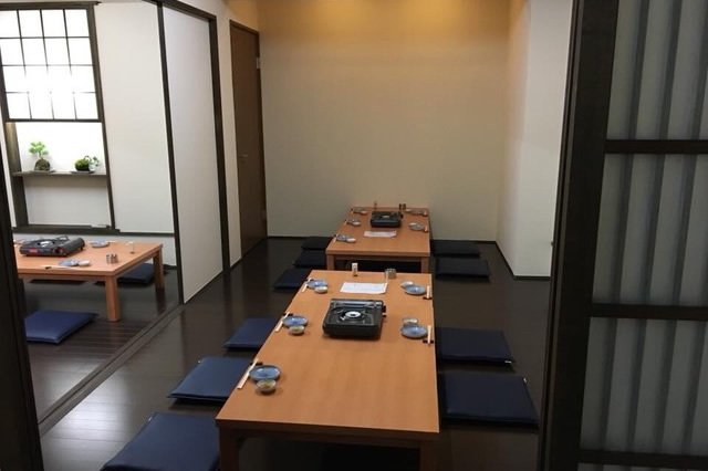 もつ焼きと円盤餃子 もつ治 様