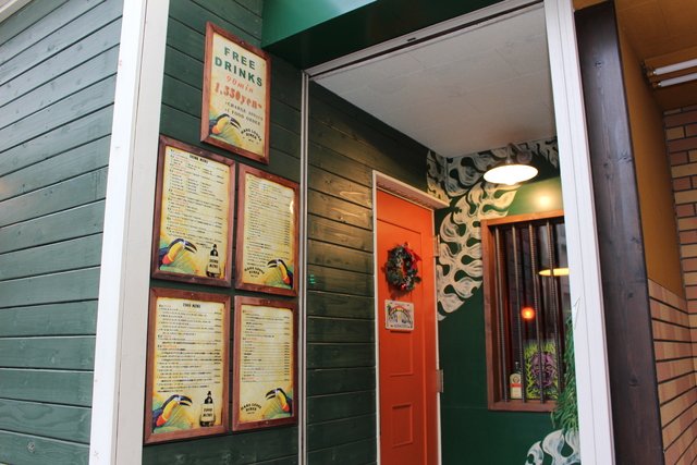 「HANG LOOSE DINER」への入り口！