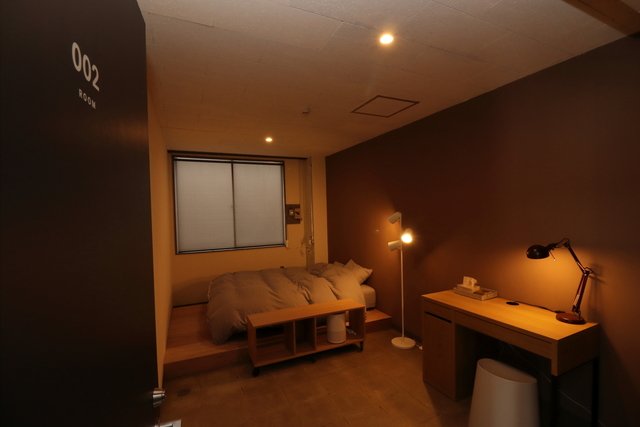 002ROOM