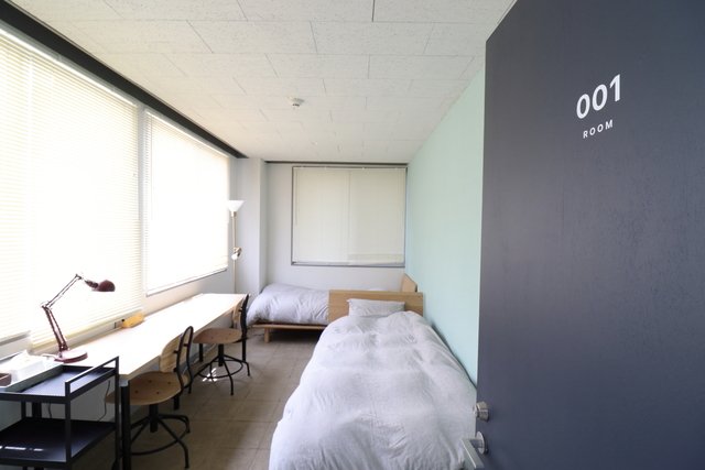 001ROOM