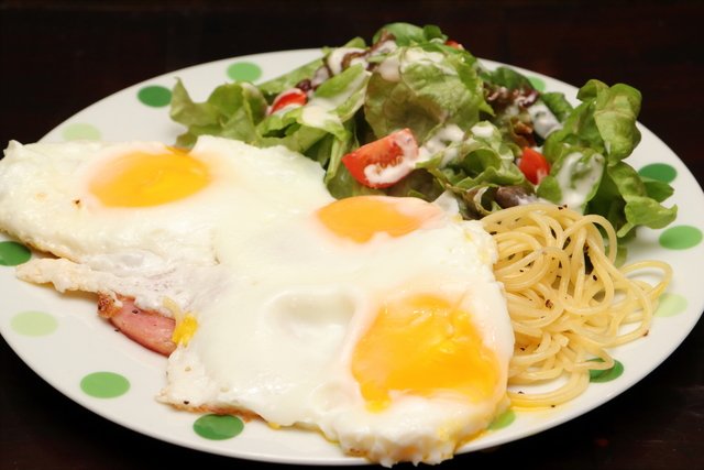 目玉焼き