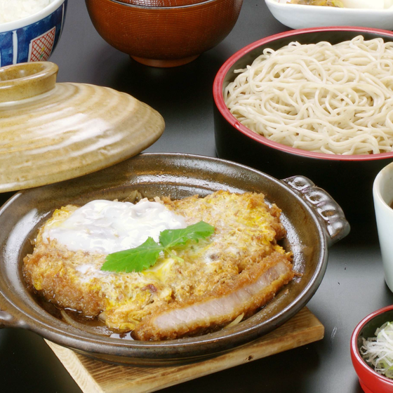 厚切りロースかつ鍋定食そばセット