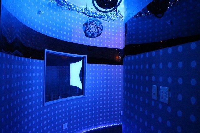 中に進むと・・・