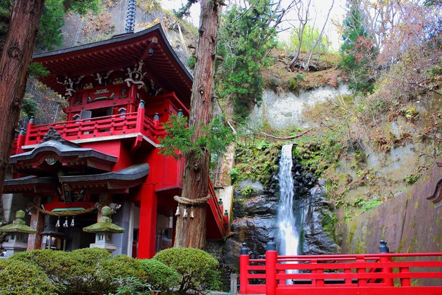 奥の院