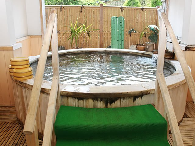 ひのき露天風呂