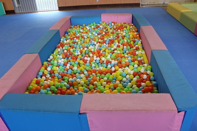 ボールプール