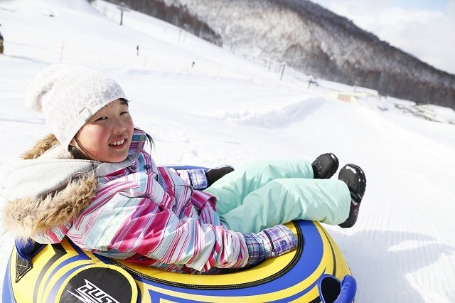 キッズも大喜び！雪で遊ぼうニャンダーパーク