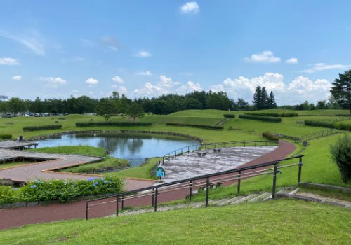 せせらぎ・桜の広場