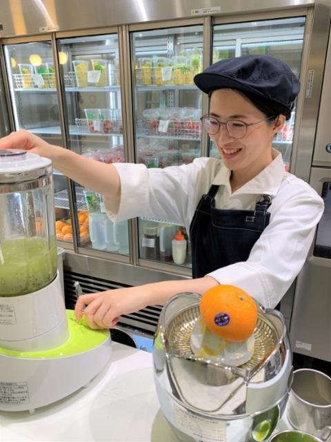 【果汁工房果琳イオン福島店】フルーツジュースバーでの販売・接客 パート・遅番勤務スタッフ募集中