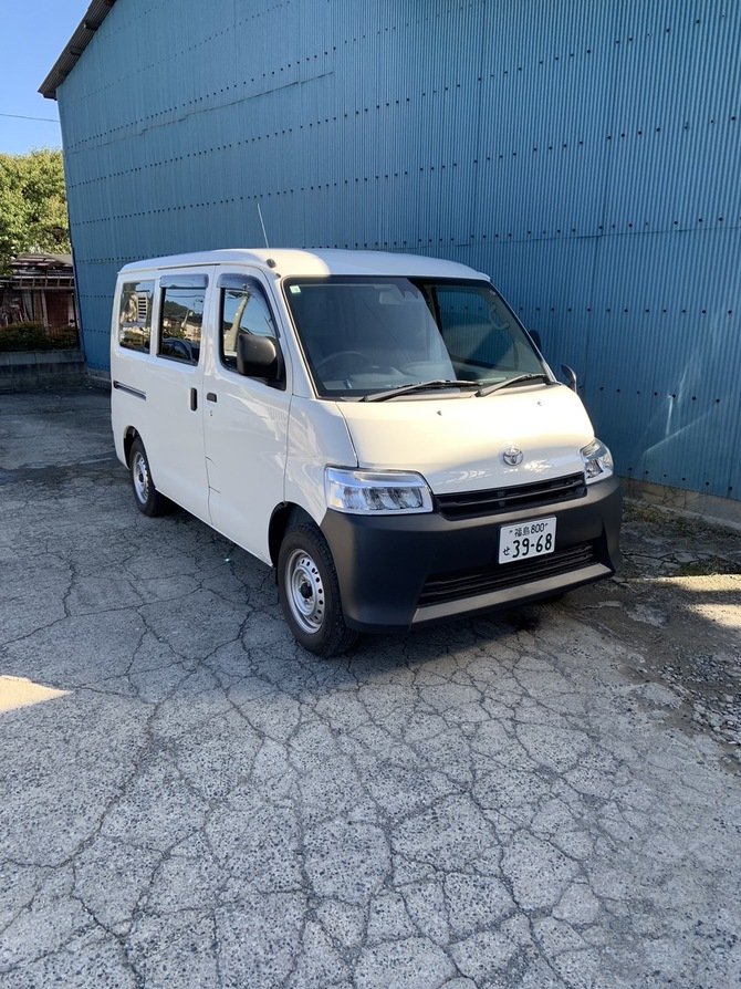 訪問入浴車の運転と入浴介助その他入浴に関わる一連の作業となります。