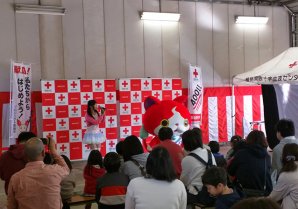 本日最終日 福島県赤十字血液センターにジバニャンがやってくる ２０１５献血感謝デー を開催します 15 03 22 福島市の官公庁 福島市の福島県赤十字血液センター