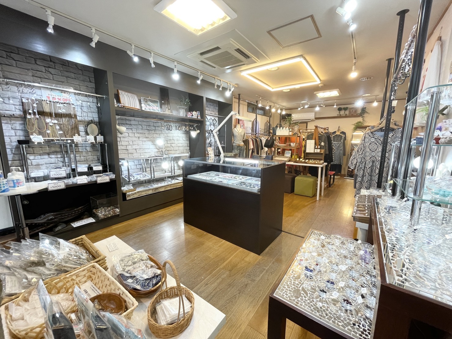 天然石一覧 福島市 パワーストーン 天然石 ルーシーズアジア店 Lucy S Ajia チャイハネ代理店