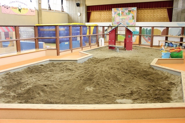 サンドパークの紹介福島市 さんどパーク 遊び場 室内 砂場 ベビー サンドパークの紹介福島市 さんどパーク 遊び場 室内 砂場 ベビー