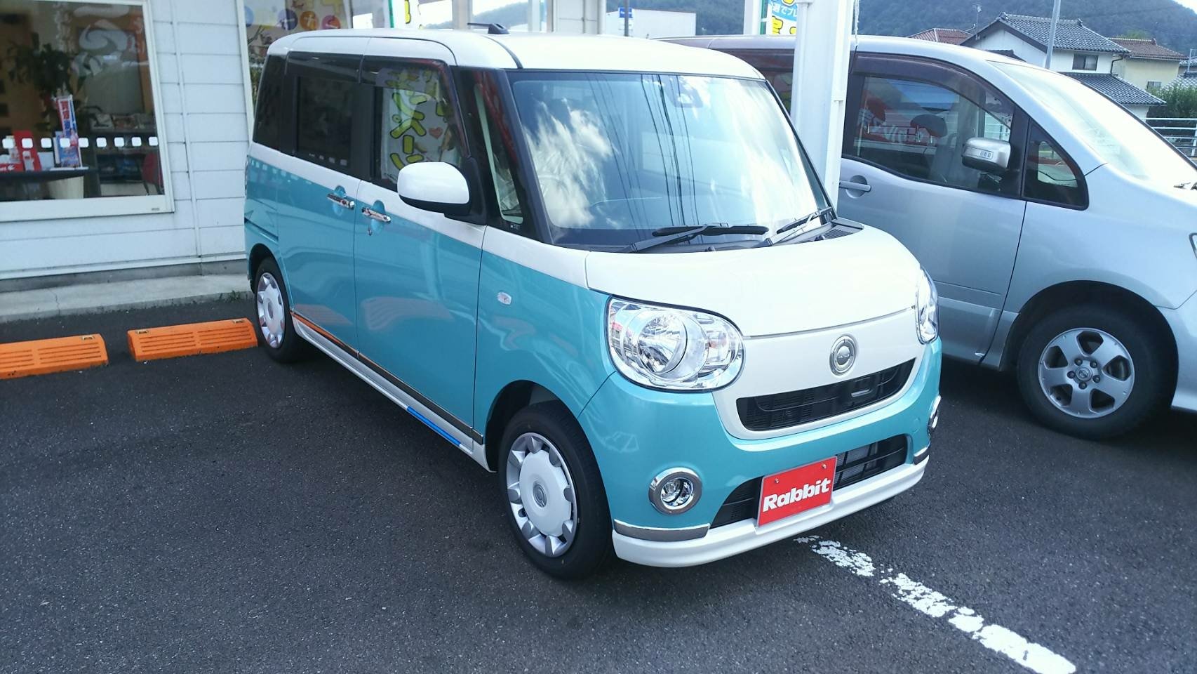 新車販売もやります V 17 08 26 福島市の自動車販売 板金塗装 ラビット北福島店 福島市 車 査定 販売 買取