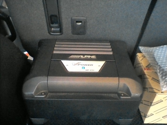 サブウーファー取付 17 04 10 福島市で車のことならコクピット西部