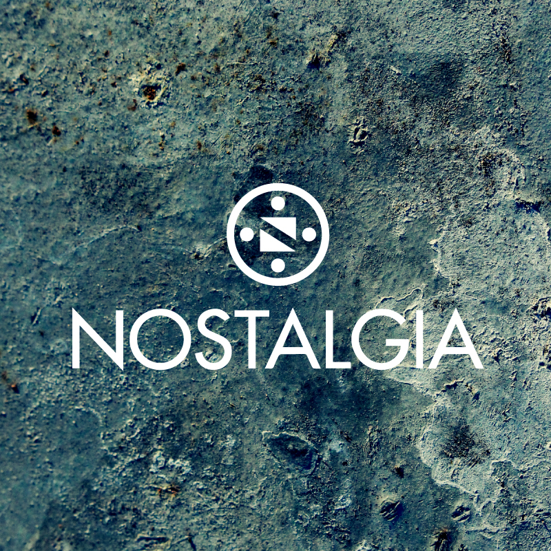 「過去と触れ合う」アンティークな家具や雑貨達とのかけがえない出会いの場所。